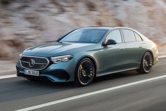 Mercedes-Benz E 350e nhận cọc tại Việt Nam: Sedan PHEV chốt giá dự kiến 3,399 tỷ đồng