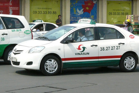 Thua đau trước sức ép xe điện, ông lớn taxi Vinasun (VNS) bất ngờ báo lỗ, chật vật trước gánh nặng chi phí