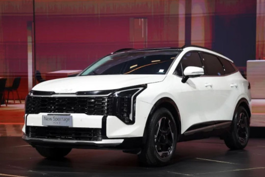 Kia Sportage 2027 lộ diện: Khai tử động cơ xăng, phả hơi nóng lên Mazda CX-5