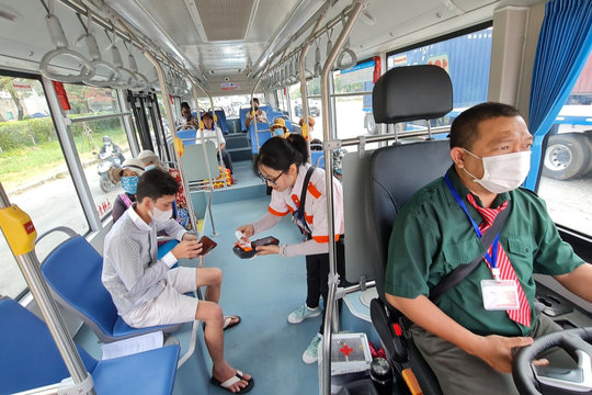Sáng mai, người đi xe buýt tại TP.HCM nhận 'đặc quyền' bất ngờ