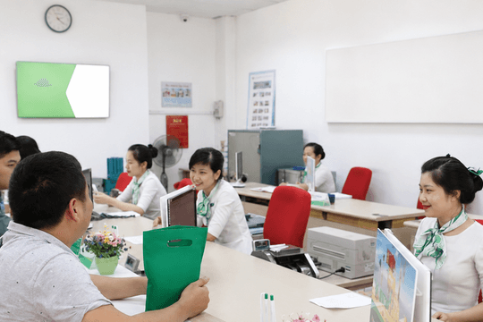 Hé lộ về lương ngân hàng