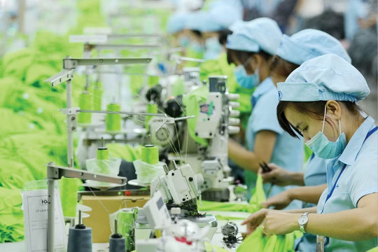 Hà Nội phải tăng GRDP 13,44% trong 6 tháng cuối năm, lãnh đạo Sở chỉ ra 'điều đáng lo nhất' với doanh nghiệp nhỏ