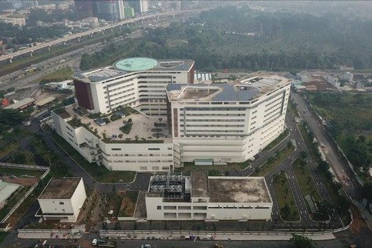 Bệnh viện hiếm hoi ở Việt Nam có sân đỗ trực thăng, được đầu tư gần 6.000 tỷ đồng, sở hữu khu xạ trị rộng hơn 1.000m² hiện đại bậc nhất cả nước