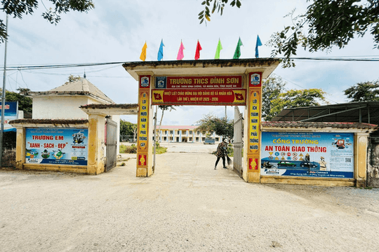 Đình chỉ chức vụ một Hiệu trưởng tham gia đường dây cá độ bóng đá