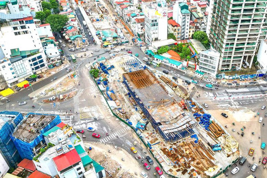 Dự án cầu vượt trên 'tuyến đường đắt nhất hành tinh' tại Hà Nội nhận chỉ đạo mới
