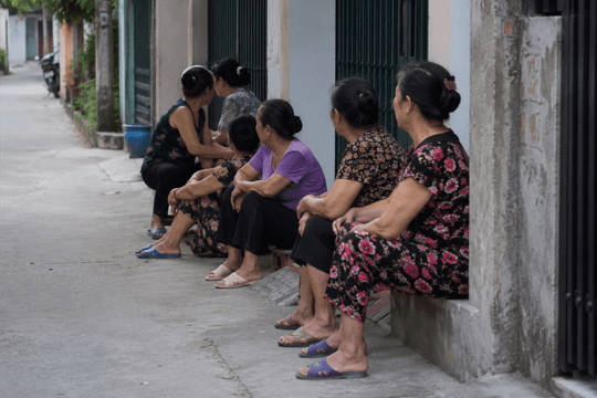 Người phụ nữ mua được 2 căn nhà từ nghề buôn chuyện, bán tin đồn: Thực hư ra sao?
