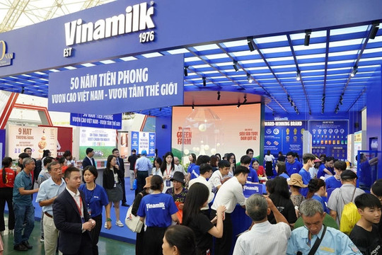 Vinamilk tuyên bố chưa tăng giá sữa, ưu tiên chia sẻ khó khăn với người tiêu dùng