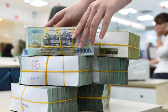 Lãi suất tăng cao, doanh nghiệp gửi nhà băng hàng nghìn tỷ đồng