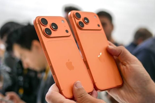 Chưa kịp mua iPhone 17 hạ giá, khách Việt lại vừa nhận tin sốc từ Apple