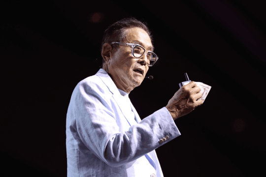 Tác giả 'Cha giàu, cha nghèo' Robert Kiyosaki cảnh báo về một Đại suy thoái mới, khuyên mọi người đầu tư 3 loại tài sản này ngay lập tức