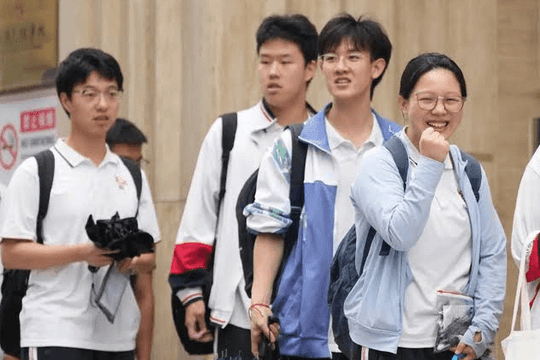 Là Thủ khoa với điểm thi ‘chót vót’, nam sinh học giỏi bị thừa điểm chuẩn vẫn trượt nguyện vọng 1, phía trường Đại học tuyên bố lý do