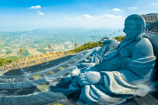 Huy động 120 nhân công làm việc trong 9 tháng, Việt Nam ghép 6.688 khối đá sa thạch nặng hơn 5.100 tấn thành công trình quy mô hàng đầu thế giới ở độ cao 900m