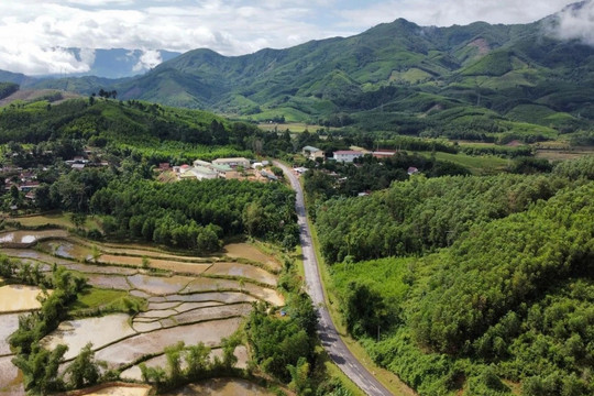 Dự án nối thông đại ngàn - đại dương của miền Trung sẽ xây đường mở để tránh đèo dốc 4 tầng, rút ngắn 7km hành trình