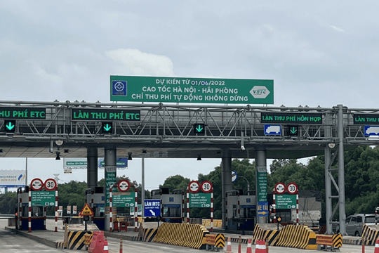 Tài khoản ETC hết tiền và đang đi trên cao tốc, tài xế sẽ xử lý ra sao, cần biết để thực hiện quy định hiện hành