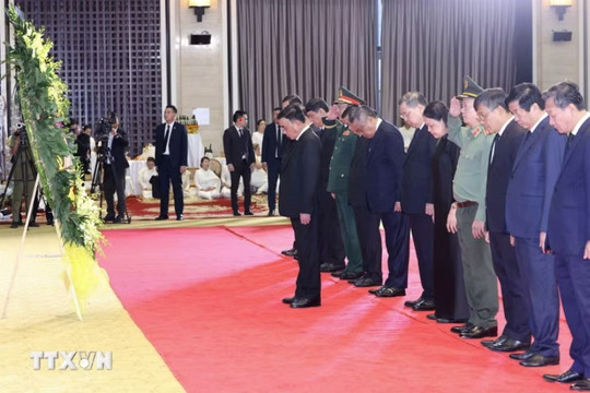 Thường trực Ban Bí thư Trần Cẩm Tú chia buồn với Tổng Bí thư, Chủ tịch nước Lào