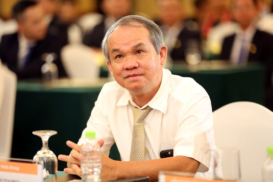 Vừa đóng cửa khách sạn cuối cùng, bầu Đức bất ngờ lấn sân lĩnh vực chưa từng thử sức trước đây