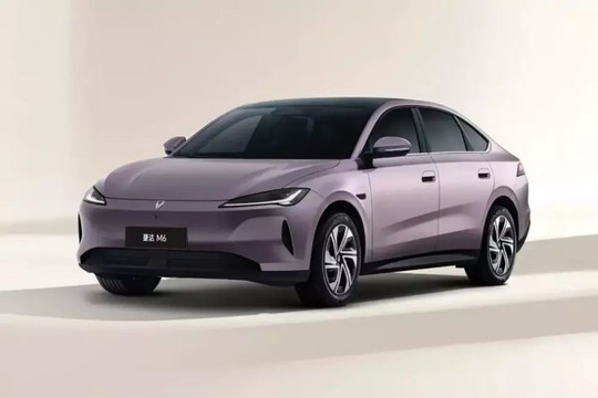 Ra mắt mẫu sedan cỡ D mới: Kích thước ngang Toyota Camry, cabin gập thành 2 giường nằm