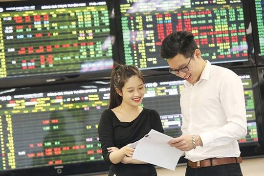 VN-Index tìm lại đà tăng: 7 cổ phiếu được kỳ vọng lãi 10-27% trong tháng 8