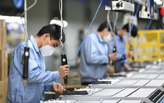 Từ 10/9, chậm lương, ép làm thêm giờ đều bị phạt nặng, người lao động cần biết để không bị thiệt