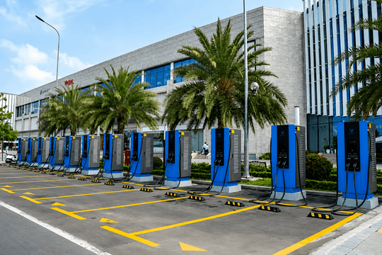 Cục Đường bộ ra văn bản quan trọng liên quan tới xe điện: VinFast, Petrolimex, Honda, Grab đứng trước cơ hội lớn
