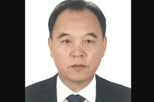 Cách chức, khai trừ khỏi Đảng, tịch thu toàn bộ tài sản bất chính đối với nguyên Phó Giám đốc Sở Thương mại tỉnh sinh năm 1963 của Trung Quốc