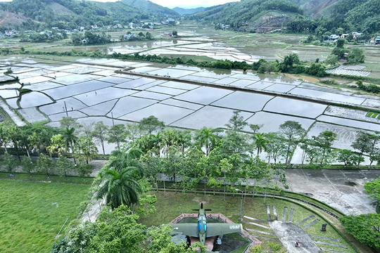 Sân bay quốc tế đầu tiên của Việt Nam, được Bác Hồ trực tiếp chỉ đạo xây dựng cách đây 81 năm, hoàn thành thần tốc trong 2 ngày