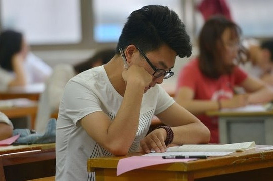Chỉ có 6 chỉ tiêu, nam sinh là học sinh trường chuyên vượt điểm chuẩn vẫn trượt trường Sư phạm, phía khảo thí tuyên bố lý do