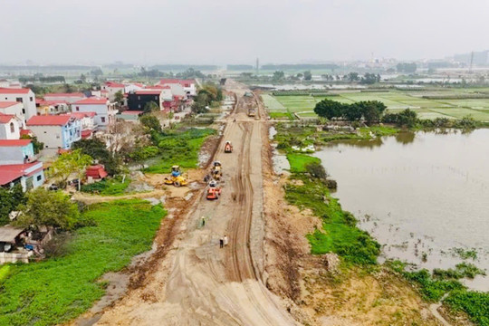 Bị thu hồi 51,8m² đất ở, gia đình 3 thế hệ đứng trước câu hỏi: Có được nhận đất tái định cư?