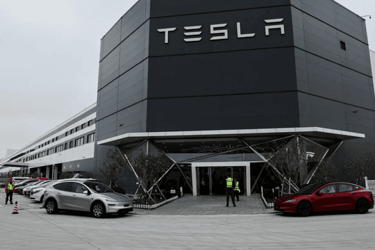 Buồn của Elon Musk: Tesla phải triệu hồi 3 triệu ô tô, sức ép từ Trung Quốc ngày càng lớn
