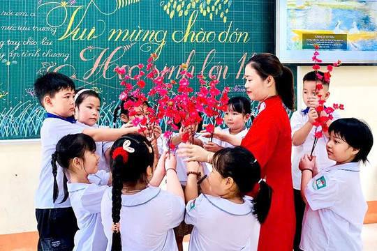 Sáp nhập trường học, Hiệu trưởng được chấm trên 5 tiêu chí cùng thang điểm 100, không ưu tiên người nhiều tuổi hay thâm niên cao, áp dụng tại địa phương nào?