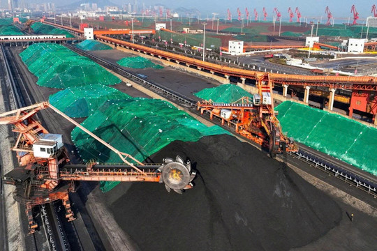 Vận hành nhà máy hóa lỏng than thành dầu lớn nhất thế giới: Xử lý 24 triệu tấn mỗi năm, nâng giá trị nguyên liệu tới 700%