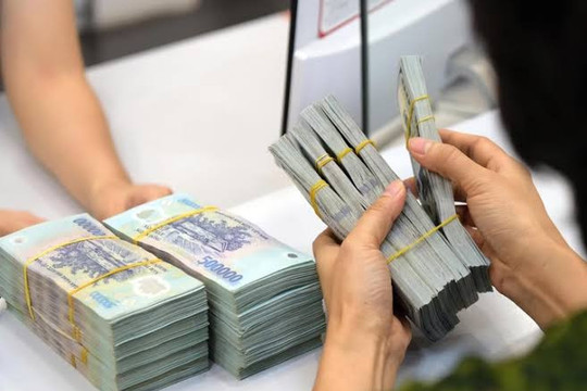 Lãi suất không kỳ hạn thấp, một nhà băng vẫn hút hơn 800.000 tỷ đồng tiền gửi