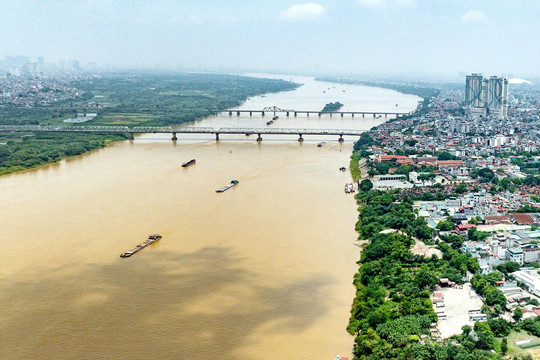 Từ 7h ngày mai (27/8), một đoạn sông Hồng sẽ tạm cấm phương tiện, người dân cần lưu ý