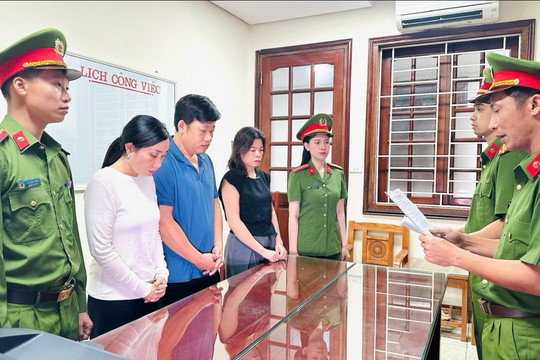 Triệt phá xưởng thuốc đông y giả tại Thanh Hóa: Sự thật tai hại sau những liều thuốc dán mác lương y gia truyền