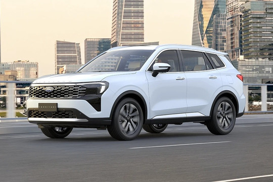 Thiên hạ đua nhau giảm giá, Ford Territory lại làm điều lạ đời khiến khách Việt xuống tiền