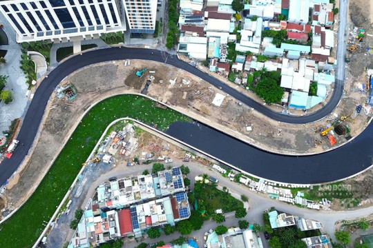 Chính thức thông xe một tuyến đường của siêu dự án 17.200 tỷ 'thay áo' dòng kênh ô nhiễm nhất TP. HCM