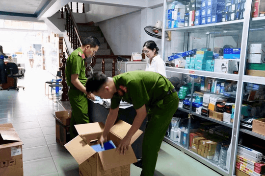 Khởi tố 4 Giám đốc