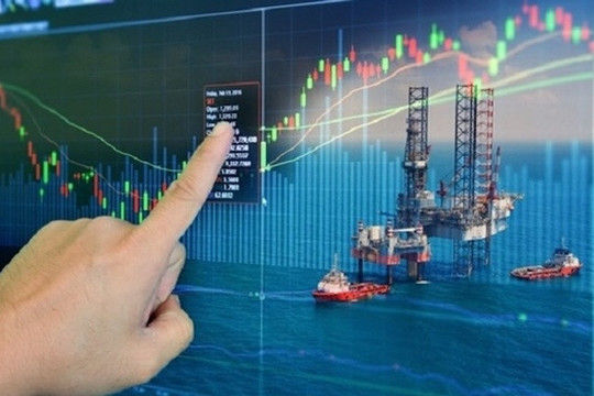 Loạt cổ phiếu dầu khí bùng nổ giữa lúc VN-Index rơi 20 điểm: Hai cú hích ‘thổi lửa’ cho kỳ vọng