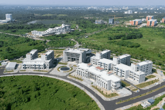 Một trường đại học của Việt Nam lên kế hoạch ‘di chuyển’ toàn bộ sinh viên, học viên