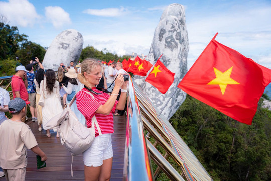 Không phải Hà Nội hay Quảng Ninh, đây mới là địa phương thu 4.900 tỷ đồng trong 5 ngày