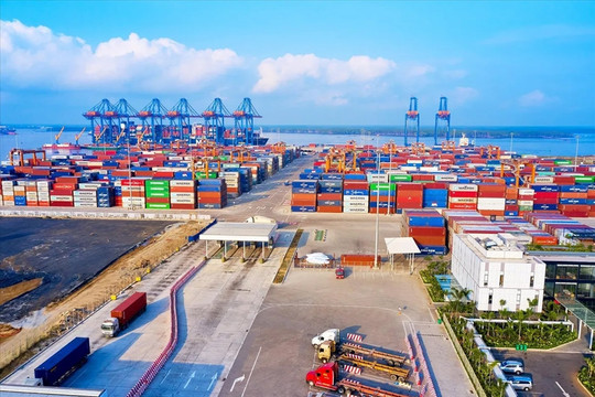 Việt Nam nhập siêu hơn 20 tỷ USD, xuất nhập khẩu hàng hóa 8 tháng lập kỷ lục