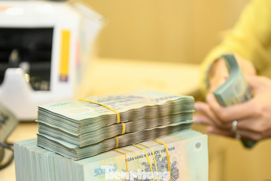 Sắp có bất ngờ về lãi suất ngân hàng?