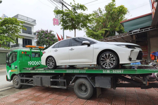 Chi phí thay pin Toyota Corolla Altis HEV gần 62 triệu đồng: Đi xe hybrid liệu có tiết kiệm?