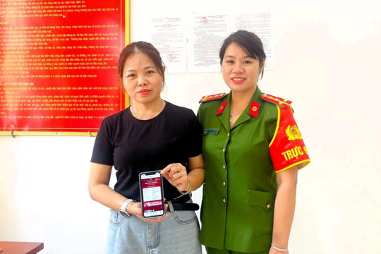 Nữ giáo viên chủ động trình báo công an về số tiền 300 triệu đồng trong tài khoản