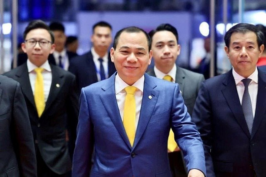 Vingroup chính thức công bố dàn lãnh đạo chủ chốt, hai con trai ông Phạm Nhật Vượng cùng xuất hiện