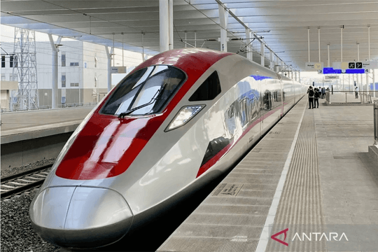 Nền kinh tế lớn nhất Đông Nam Á tuyên bố đủ tiền trả cho chủ nợ Trung Quốc trong dự án đường sắt cao tốc đình đám