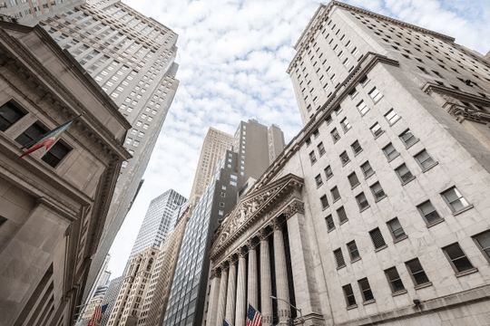 Fed có thể tăng lãi suất sau 3 năm, BoE đối mặt phép thử lạm phát: USD, vàng và chứng khoán chờ biến động?