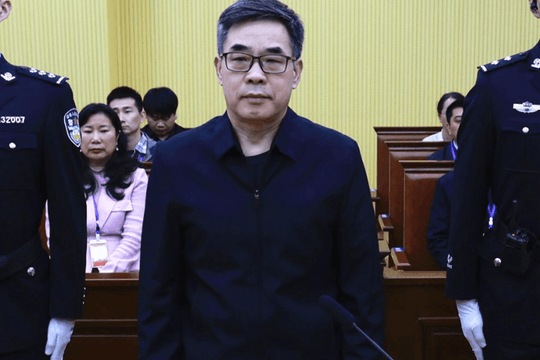 Tịch thu hơn 300 tỷ, phạt tù 19 năm đối với nguyên Phó Tổng Giám đốc Tập đoàn Hóa chất sinh năm 1963 của Trung Quốc