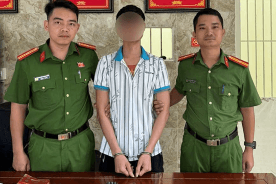 Phát hiện nam thanh niên SN 1992 đem theo 1,3 tỷ đồng sang Campuchia, công an lập tức triệu tập, ra quyết định khởi tố