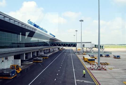 Sân bay ở miền Tây 'trắng' chuyến bay quốc tế cả năm